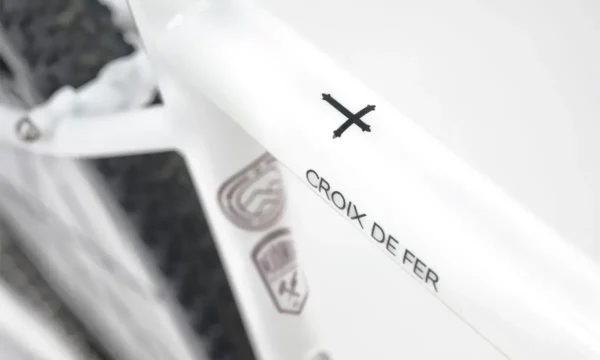 genesis croix de fer 10 name