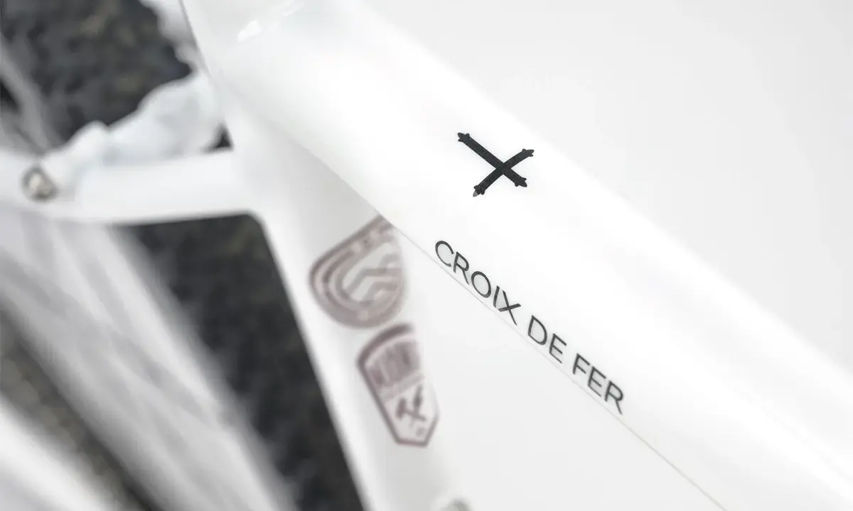 genesis croix de fer 10 name