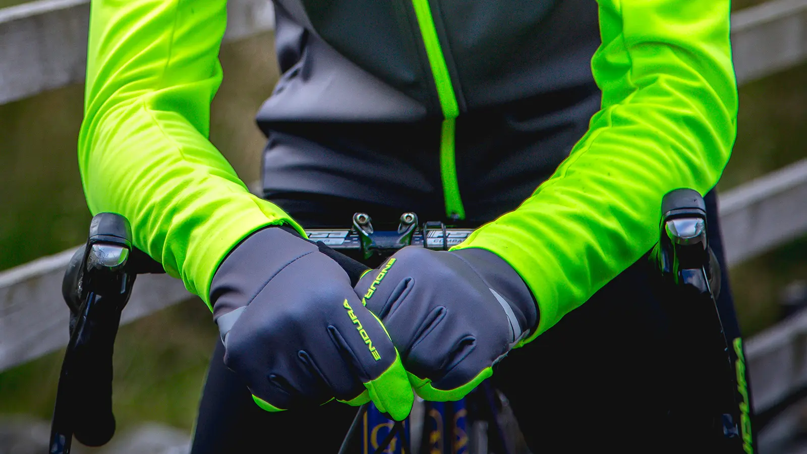 Gloves, Socks, Warmers & Overshoes